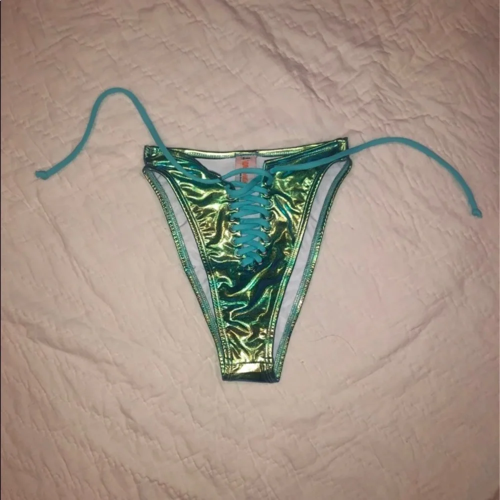 Metallic Lace Rave Shorts - Picture 2 of 5